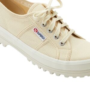 •NWT Superga Women's Beige 2555 Alpina
Sneakers Size 8